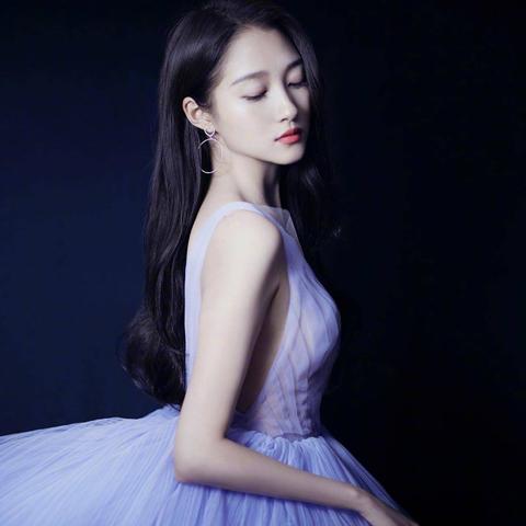 鹿晗时尚戒指闪灼潮流之巅