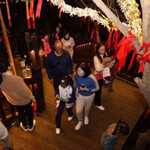 白马物流引领智能物流未来趋势，，至2025年的生长展望