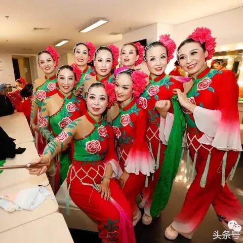 最新广场舞神曲风行，，，，，，全民舞蹈热潮涌动