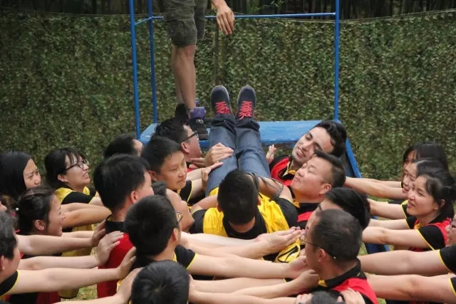 “向梦想出发” 永利皇宫官网销售团建活动完善绽放